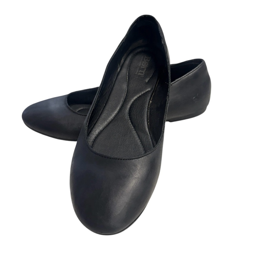 Born Women's Classic Black Leather Flats Size 8